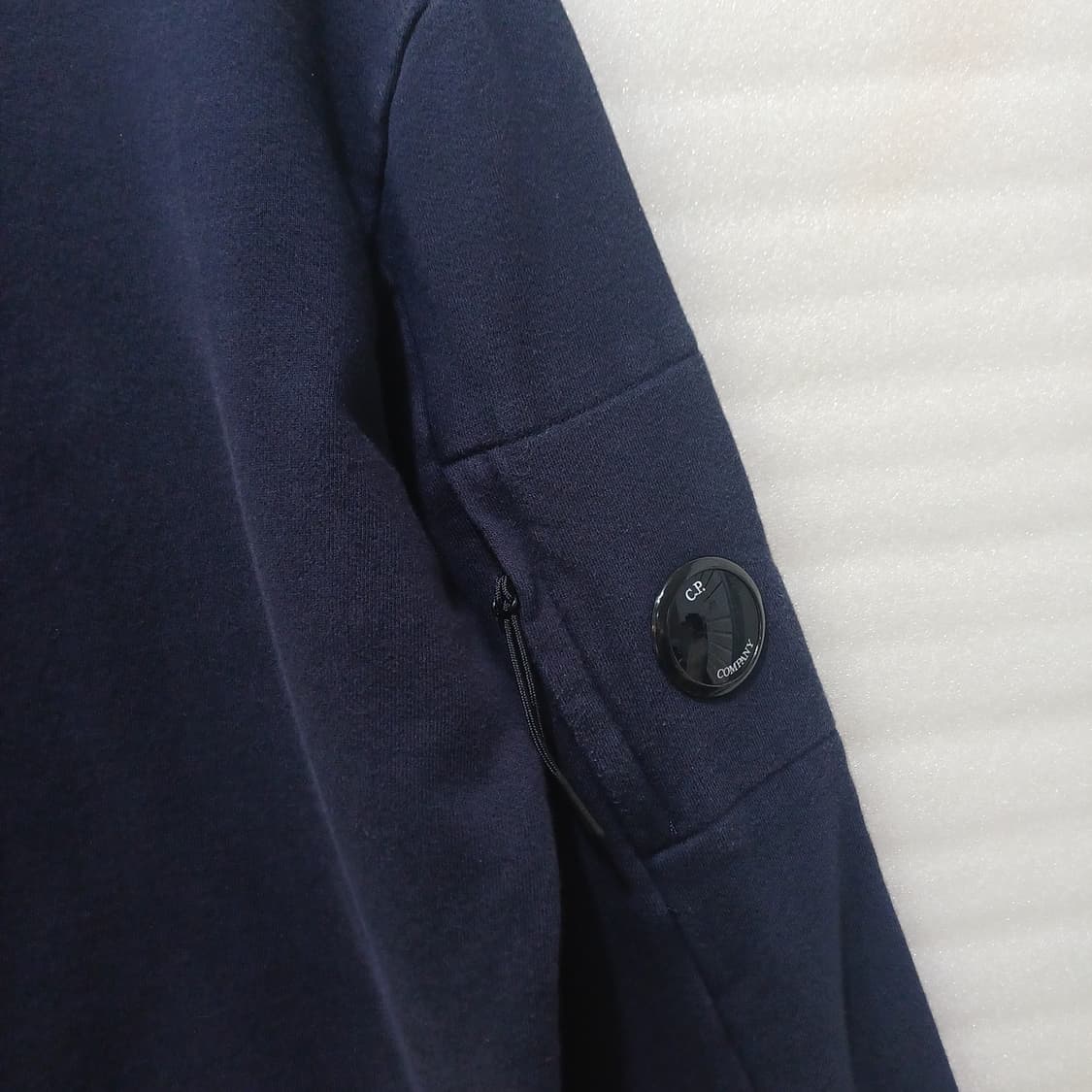 정품 CP 컴퍼니 렌즈 맨투맨 라운드 티 남성 M 봄 가을 사랑봉봉 상품이미지7