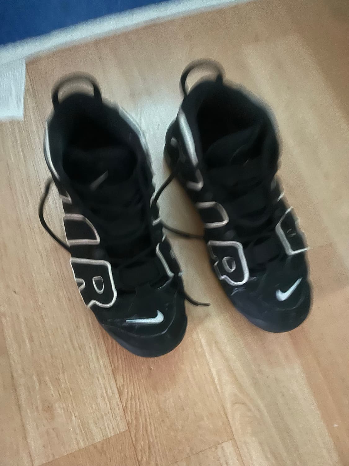 나이키 에어 모어 업템포 상품이미지2