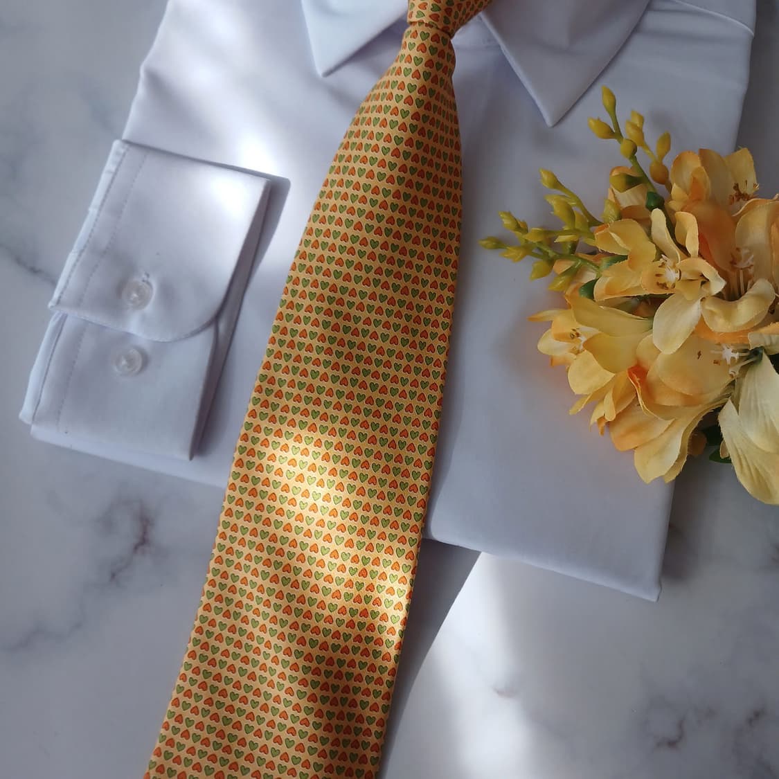 페라가모 실크 옐로 하트 패턴 넥타이 9.4cm A+등급 A19002
 상품이미지6