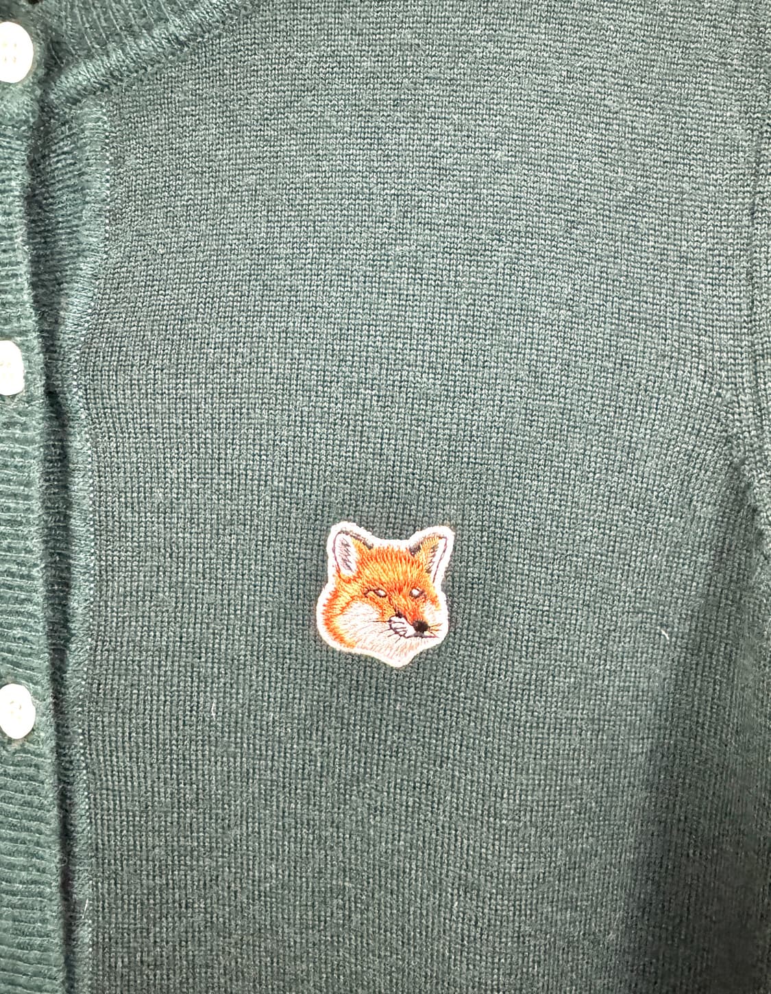 MAISON KITSUNE 메종 키츠네 딥그린 폭스 헤드패치 라운드넥 울 상품이미지3