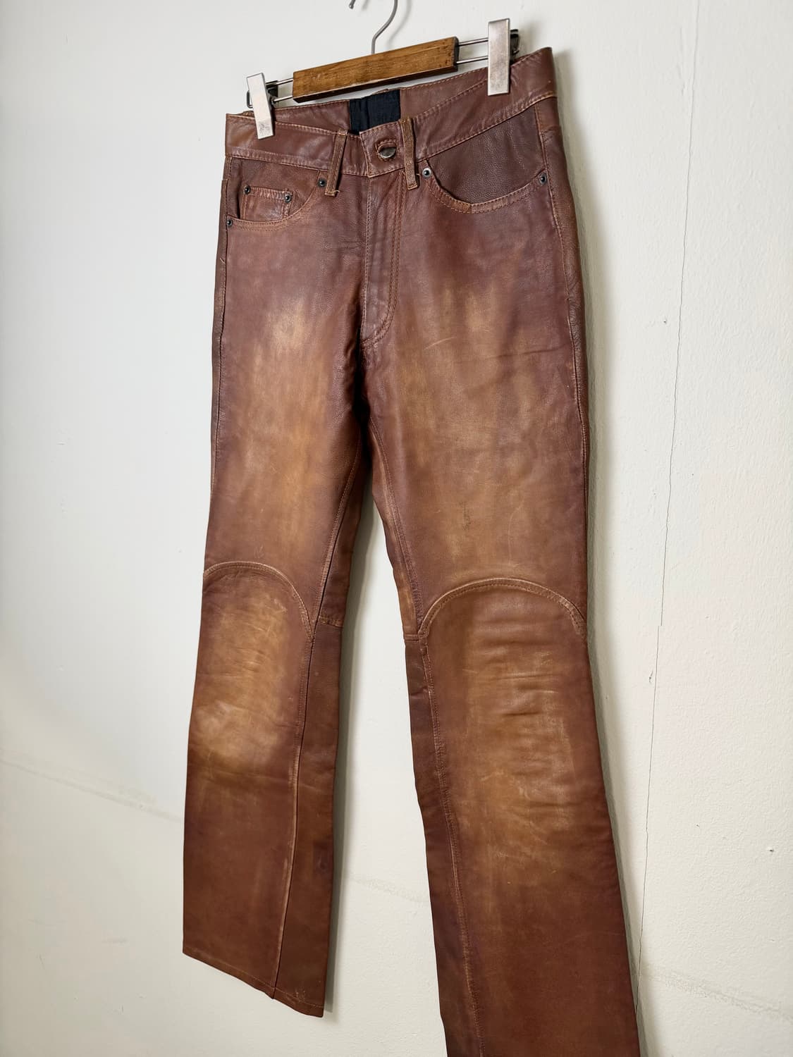 CUSTOM CULTURE 페이디드 고트 레더 플레어 팬츠 상품이미지2