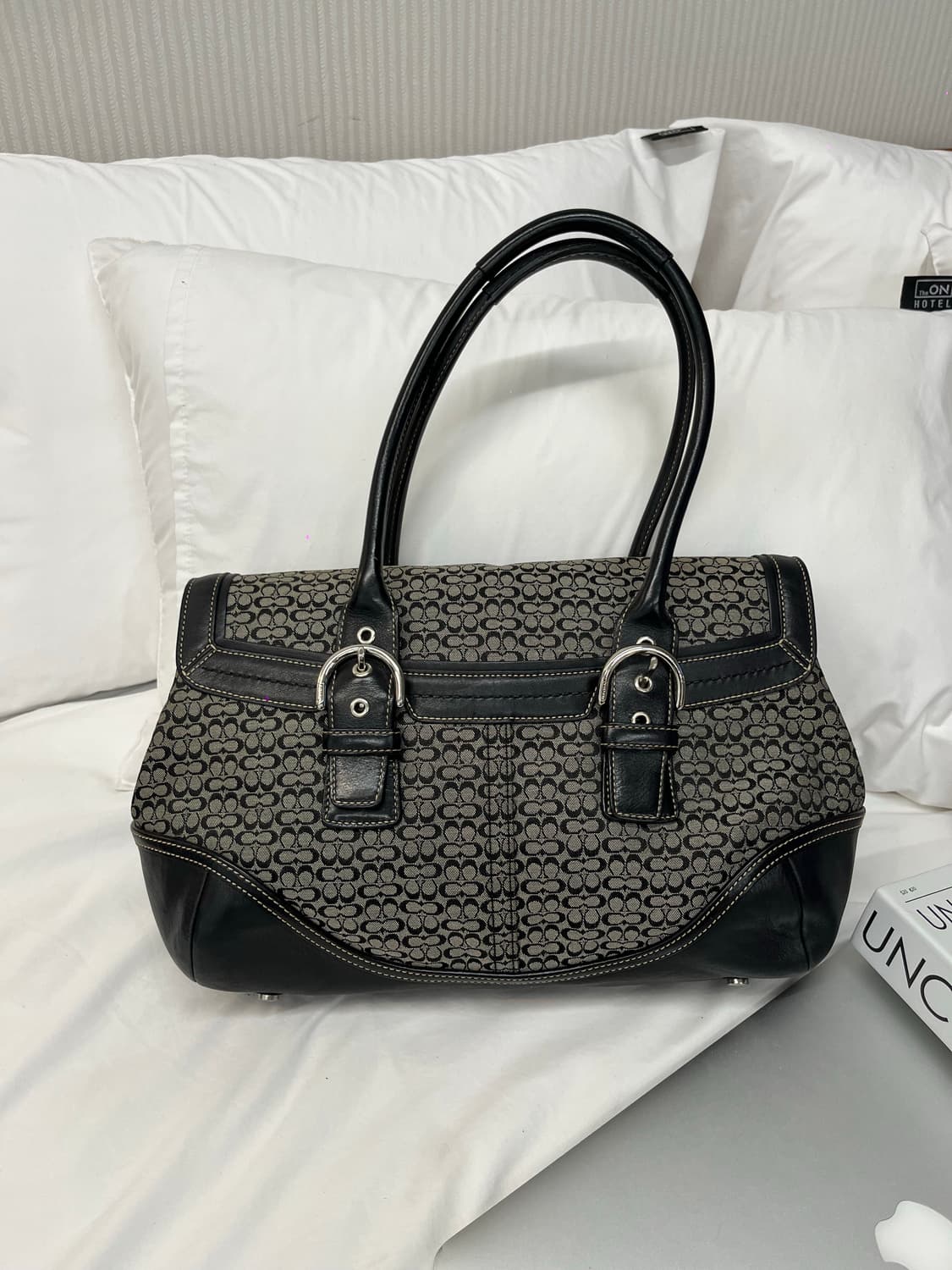 Coach Black Chic Shoulder Bag 상품이미지2