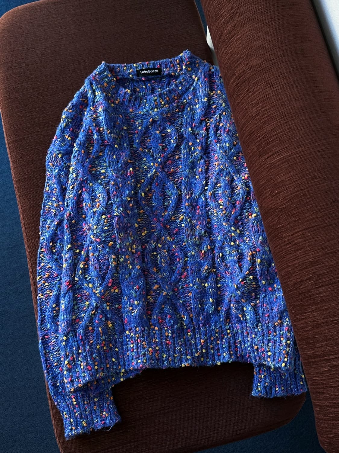 Soft touch sparkle design knit P/O 상품이미지3