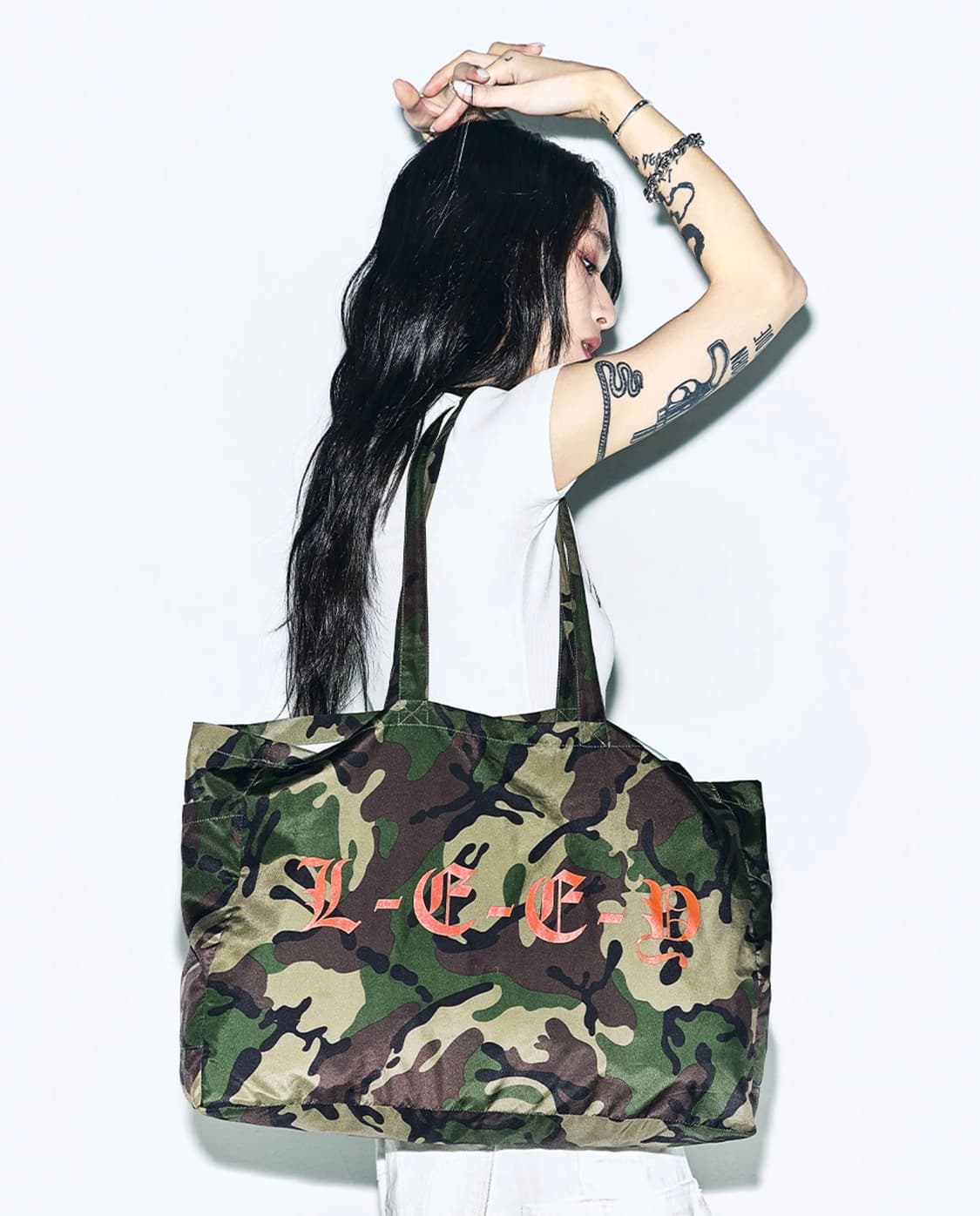 와이이이엘 yeel LOGO TOTE BAG CAMO 상품이미지3