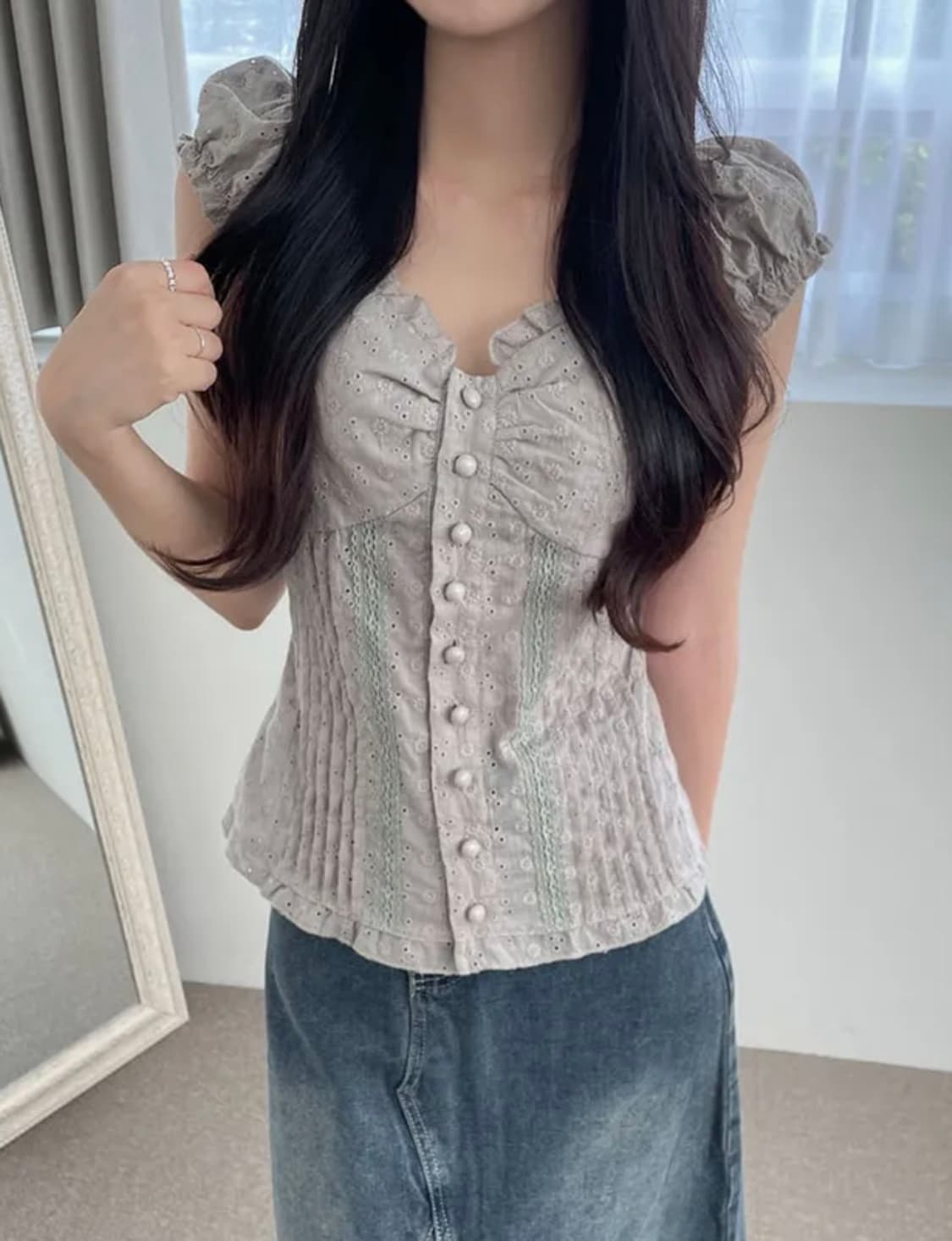 새상품) 펀칭 블라우스 셔링 블라우스 반팔 퍼프 레이스 블라우스 상품이미지1