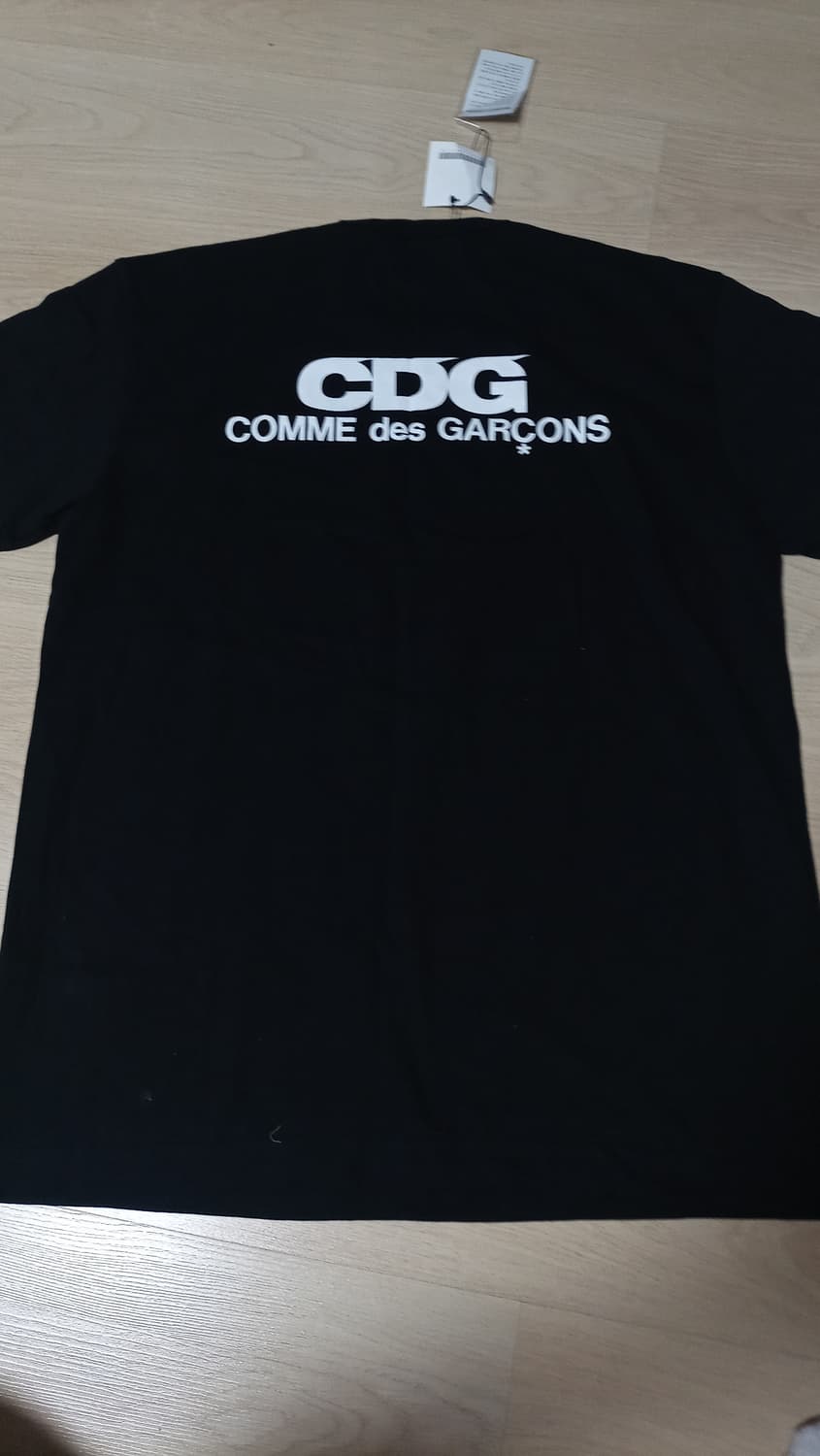 백화점 정품 꼼데가르송 CDG 반팔티 XXL 새상품 상품이미지1