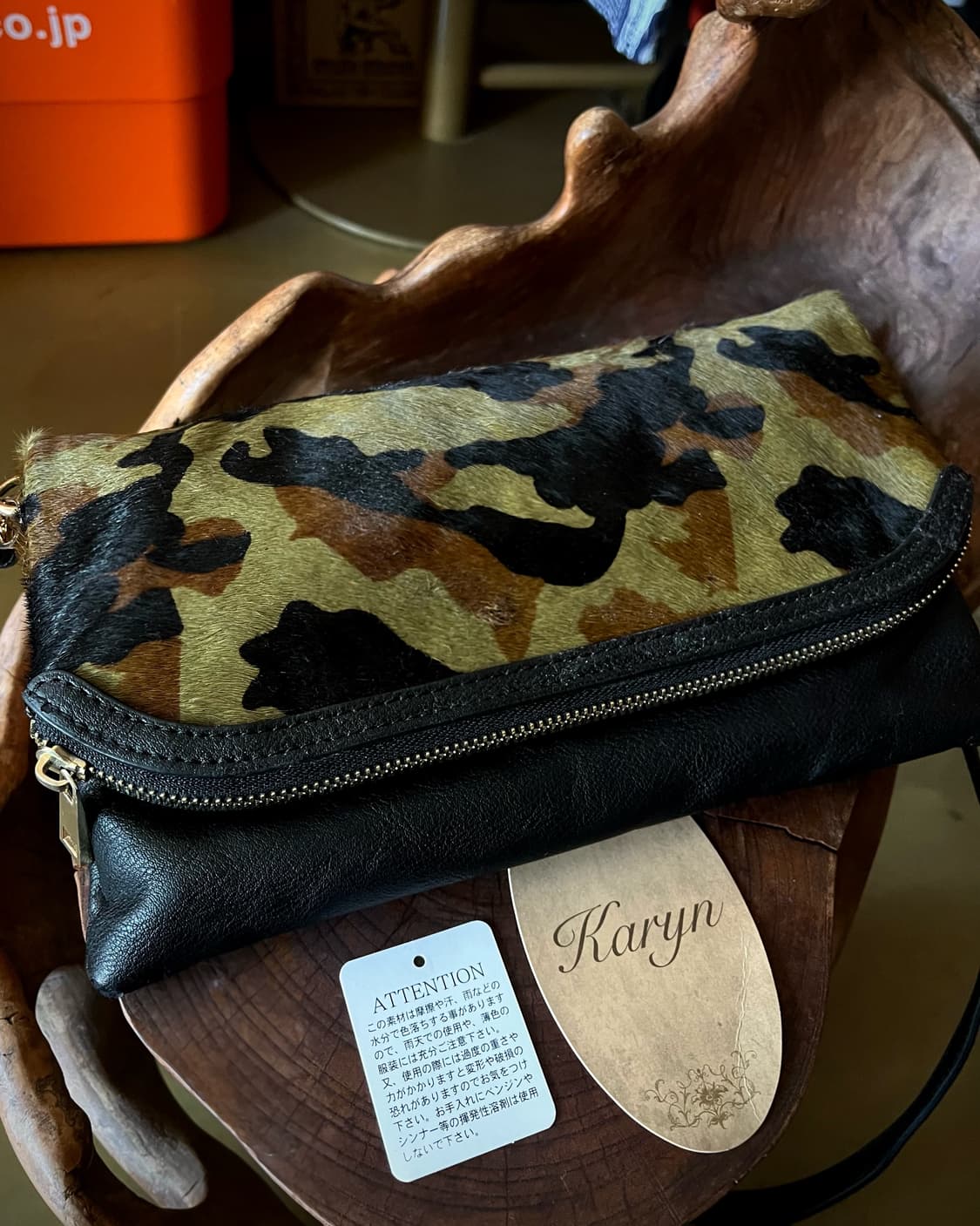Karyn SEO Calf-Hair Leather Camo Bag 상품이미지3