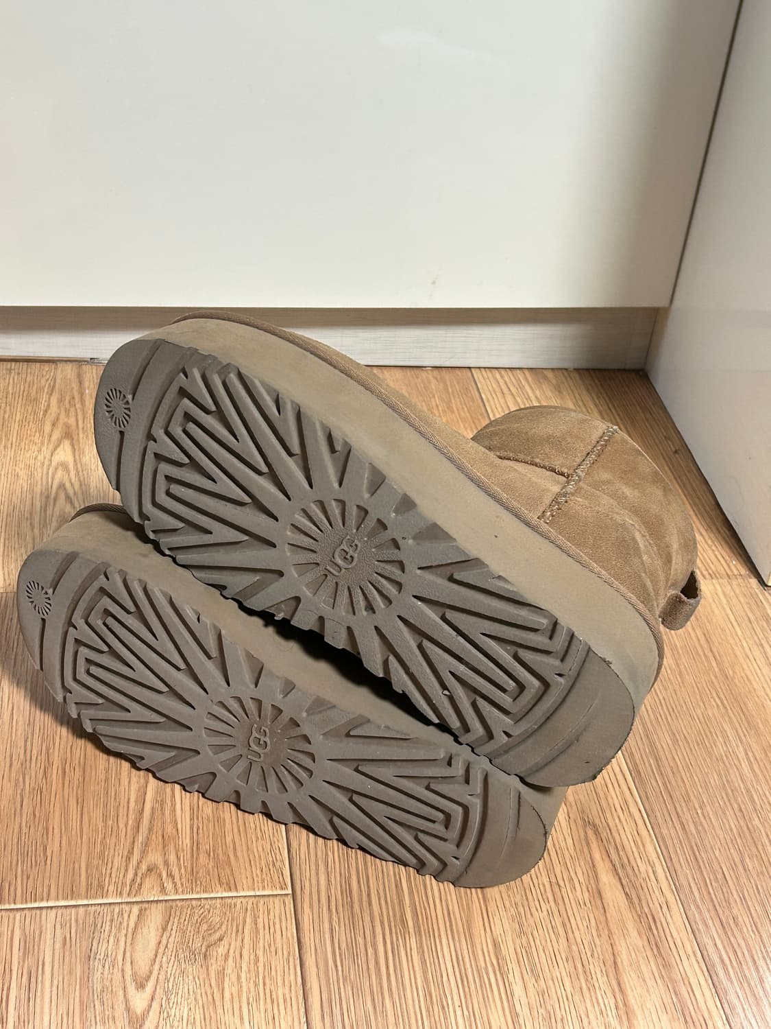 [WOMEN] 스웨이드 미니 클래식 부츠 (클래식 미니 플랫폼) 상품이미지7