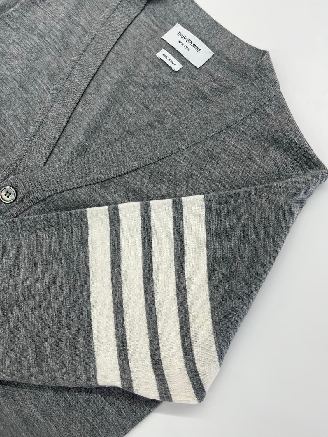 톰브라운 4바 메리노울 가디건 [2사이즈] 상품이미지2