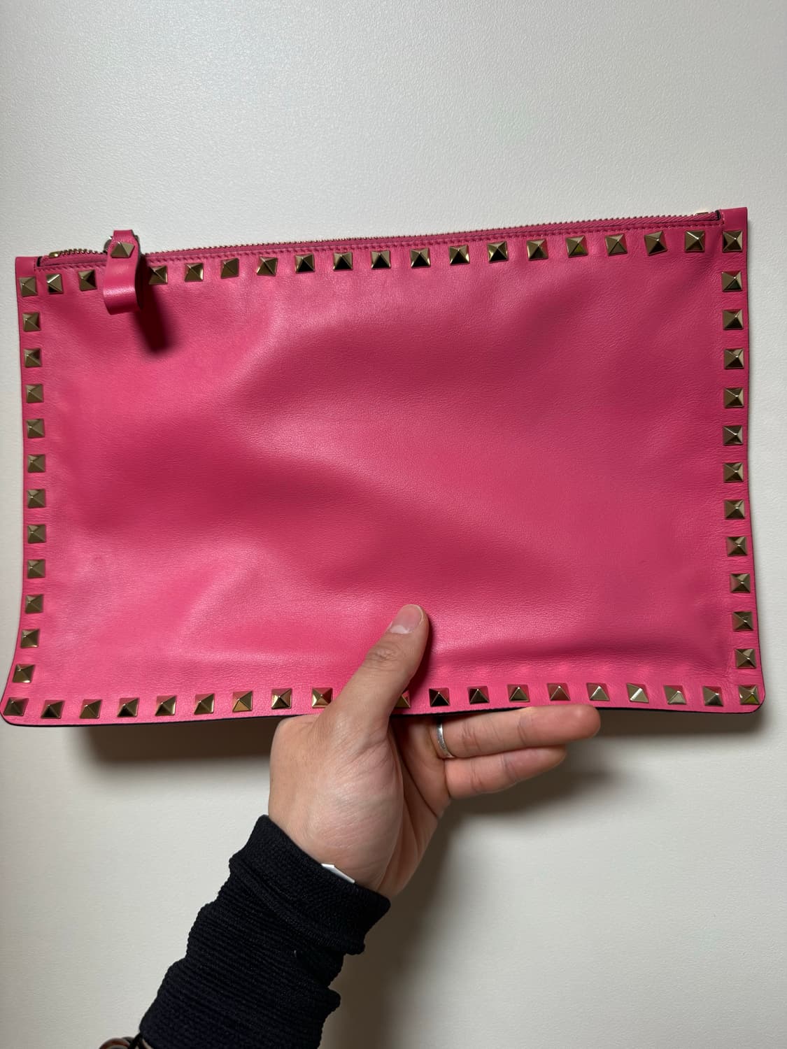 발렌티노 락스터드 레더 클러치백 상품이미지2