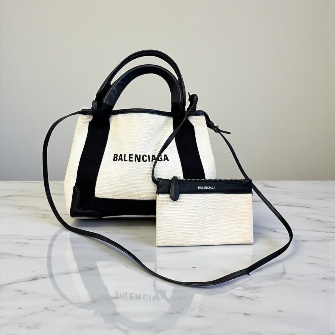 . 발렌시아가 캔버스 카바스 2WAY 토트백 상품이미지2