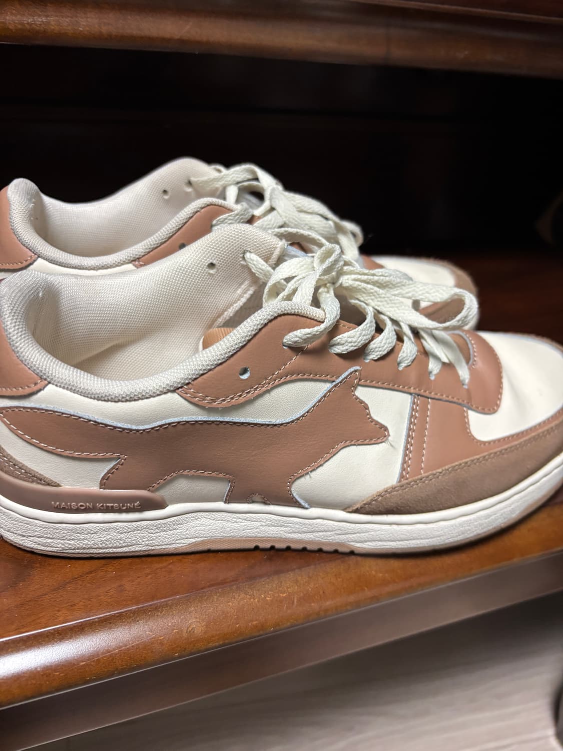 메종키츠네 스니커즈 285 상품이미지1