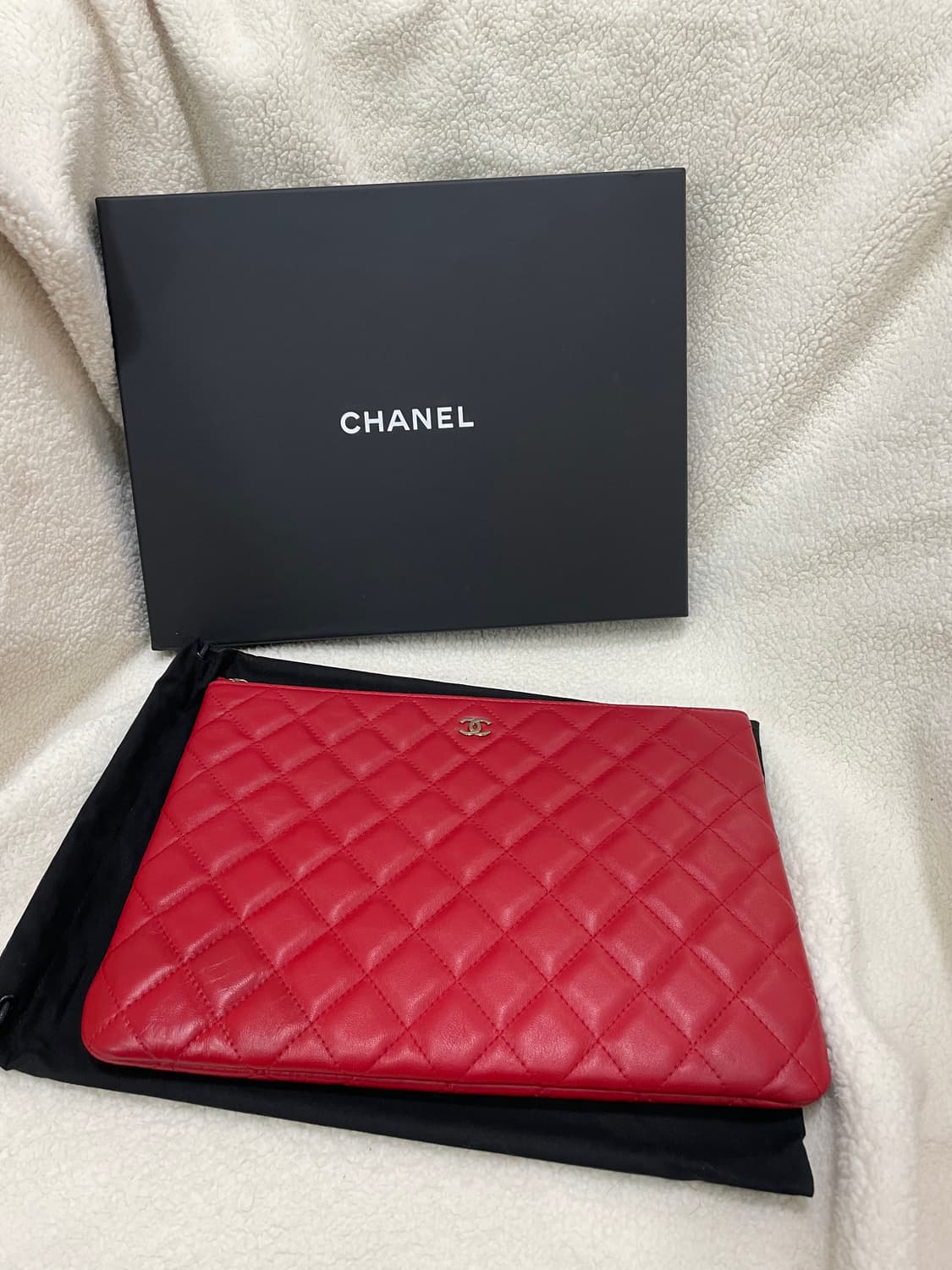 샤넬 램스킨 핫핑크 금장 미듐 클러치 상품이미지1