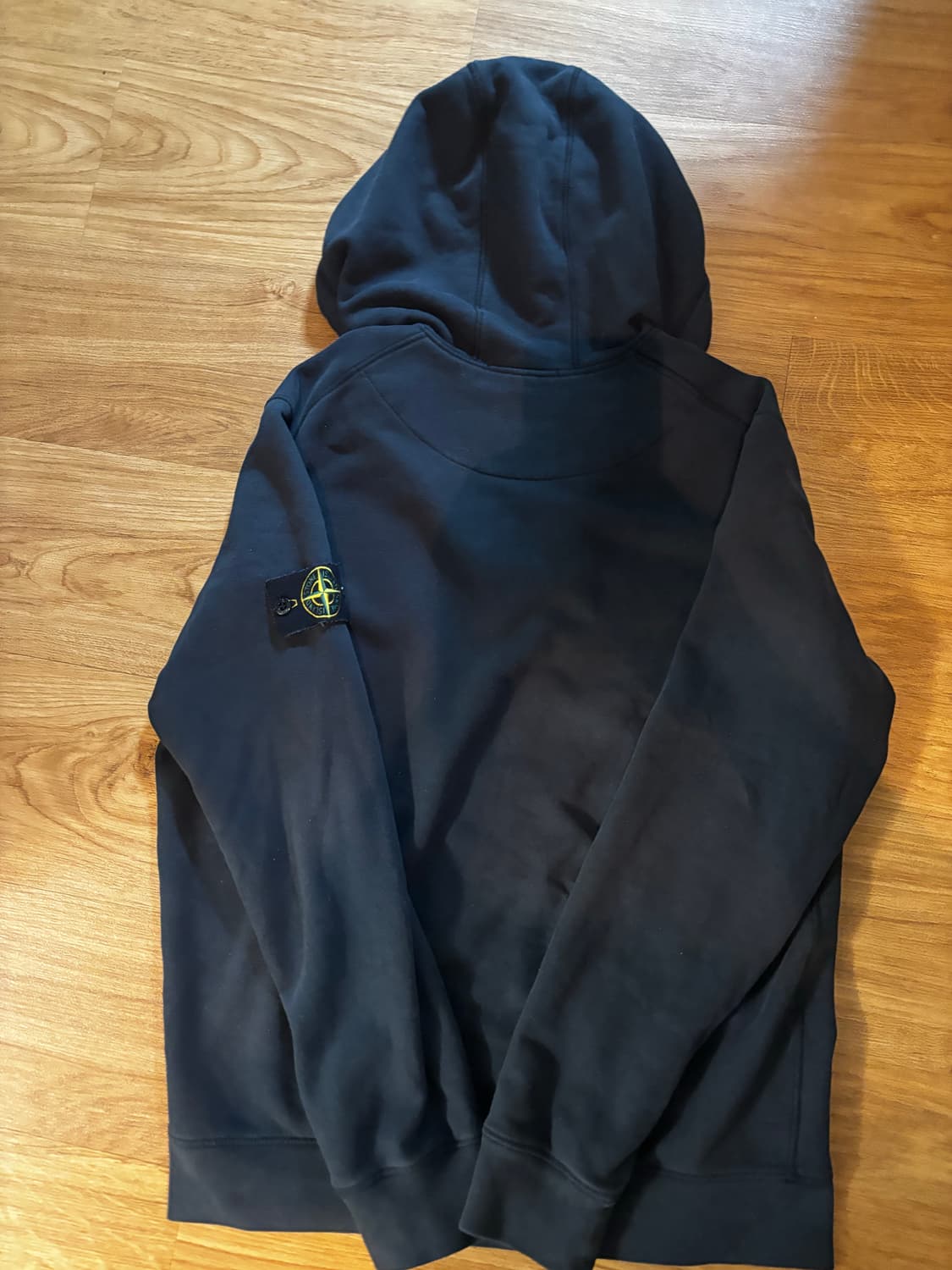 스톤아일랜드 블랙 후드집업 상품이미지2