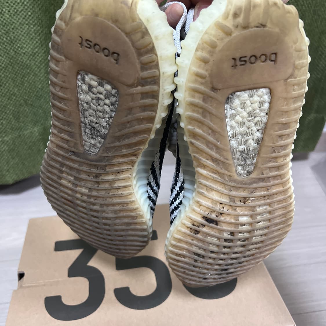 아디다스 이지 부스트 350 V2 지브라 2022/2023 상품이미지5