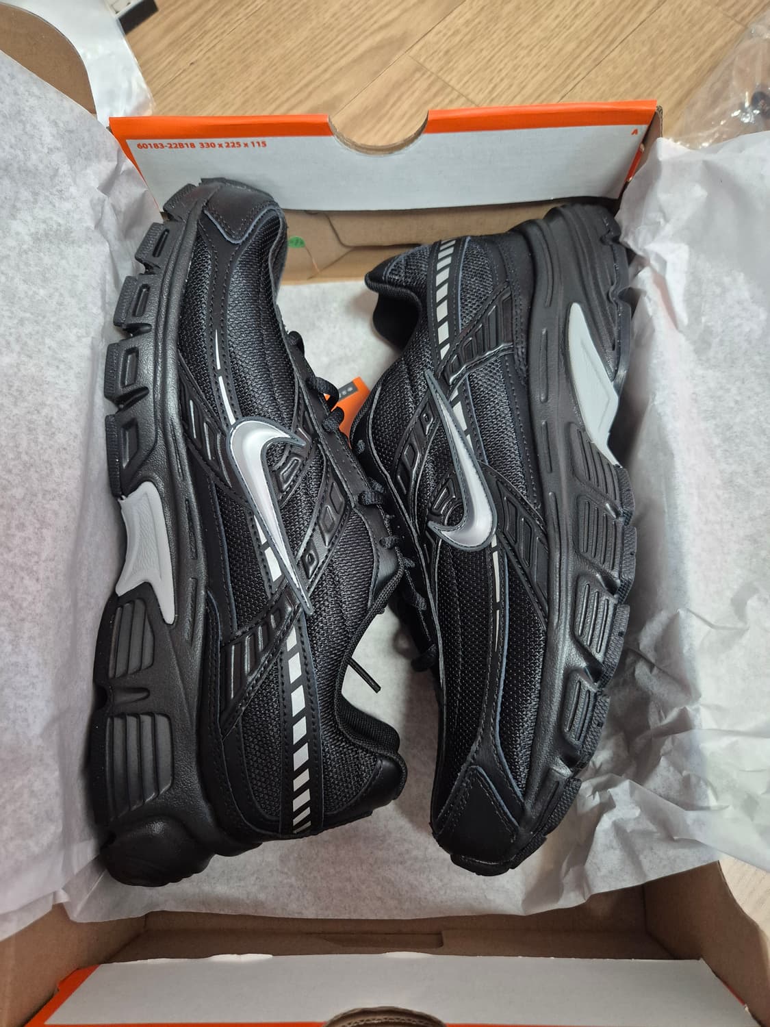 정품 새상품 나이키 이니시에이터 올블랙 275 상품이미지1