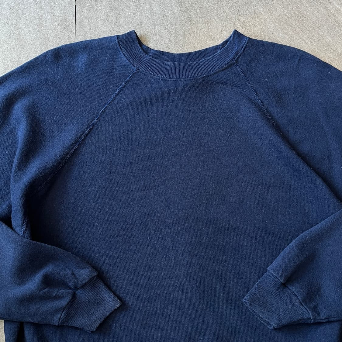90년대 미국 생산 헤인즈 네이비 블랭크 스웻셔츠 상품이미지3