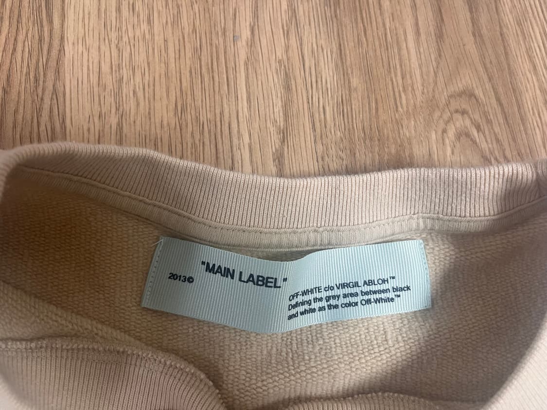 오프화이트 맨투맨 상품이미지3