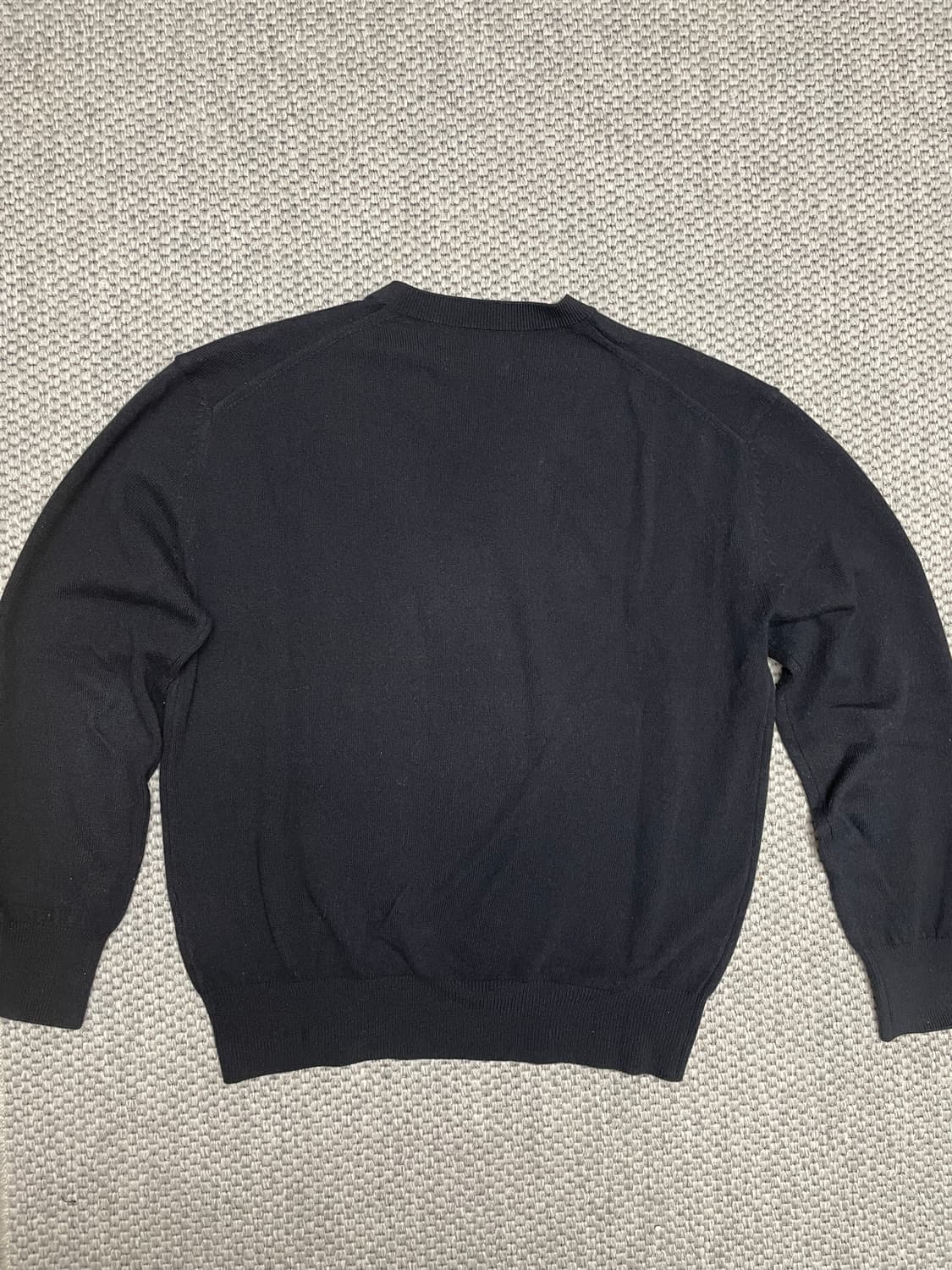 (3) 브라운야드 25FW 브이넥 니트 블랙 상품이미지3