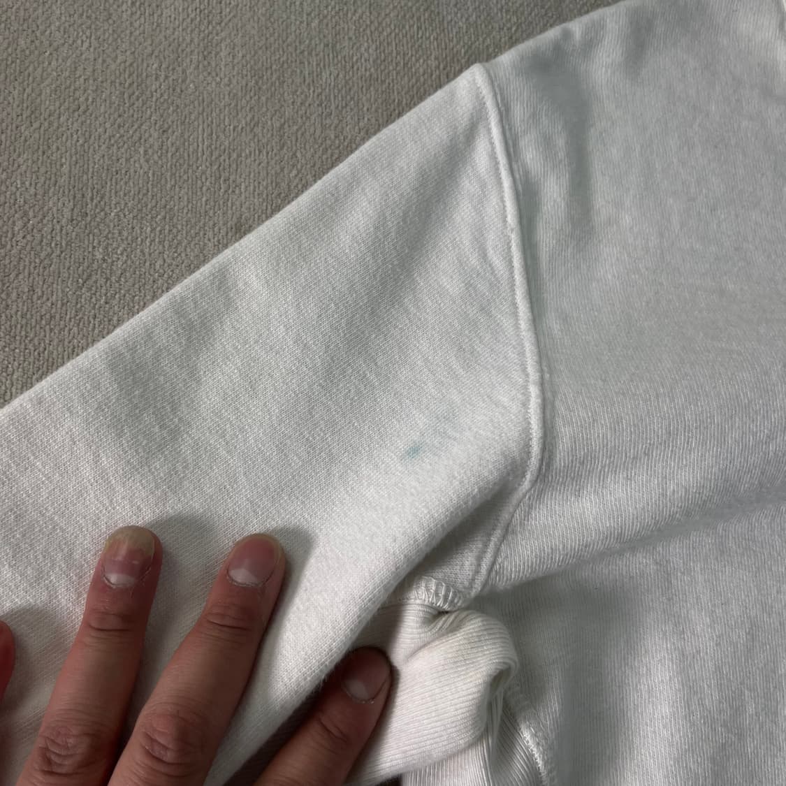 100 스톤아일랜드 20FW 화이트 맨투맨  상품이미지5