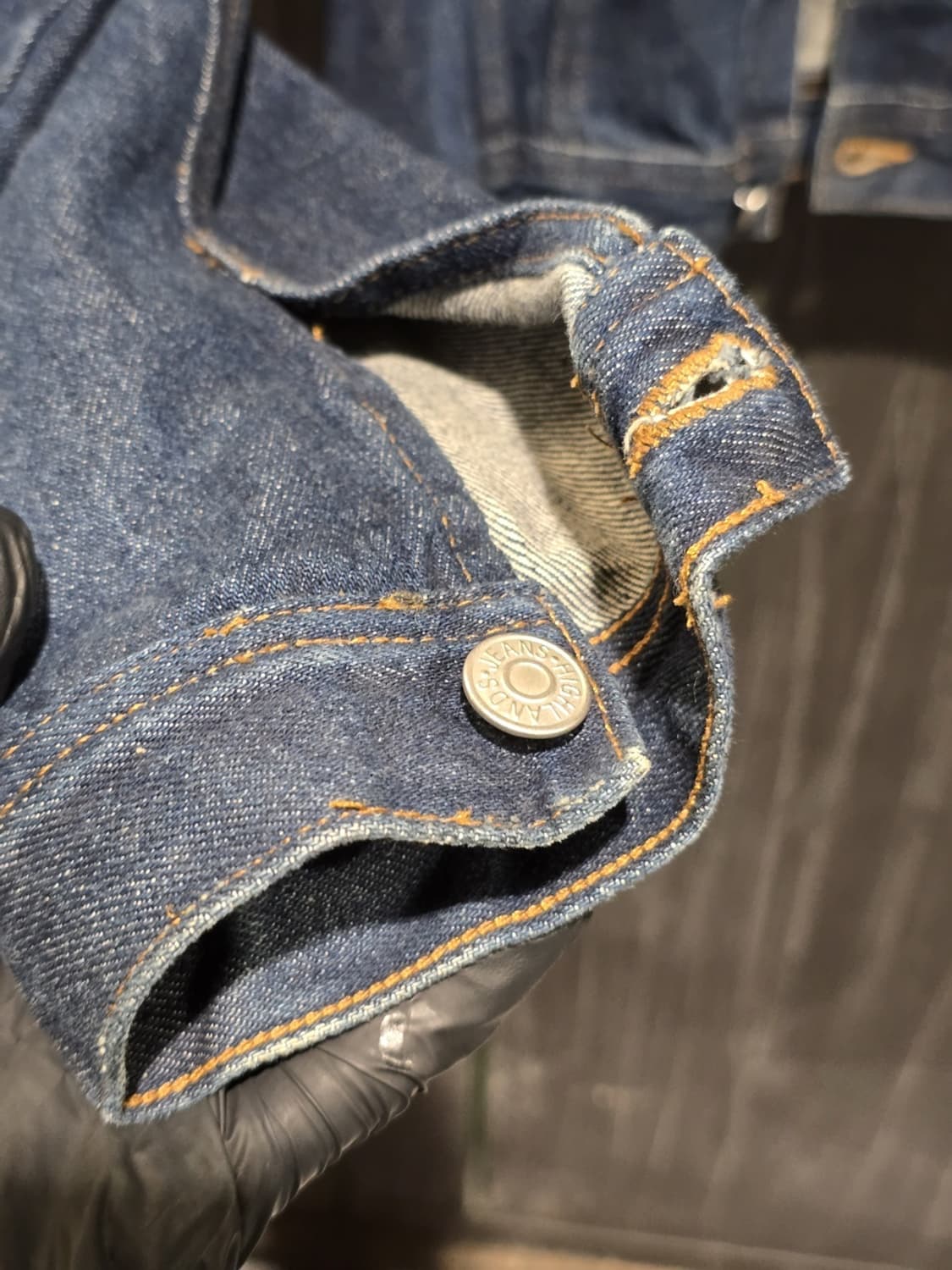 Dark Wash Denim Trucker Jacket 상품이미지3
