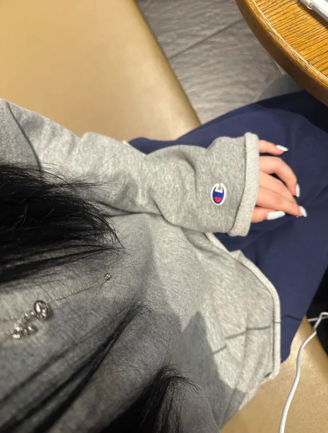 챔피온 커팅 빈티지 오프숄더 티셔츠 상품이미지3