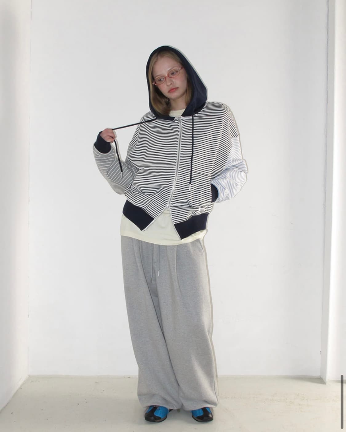 론론 3 MULTI STRIPE HOODIE ZIP UP NAVY 상품이미지3