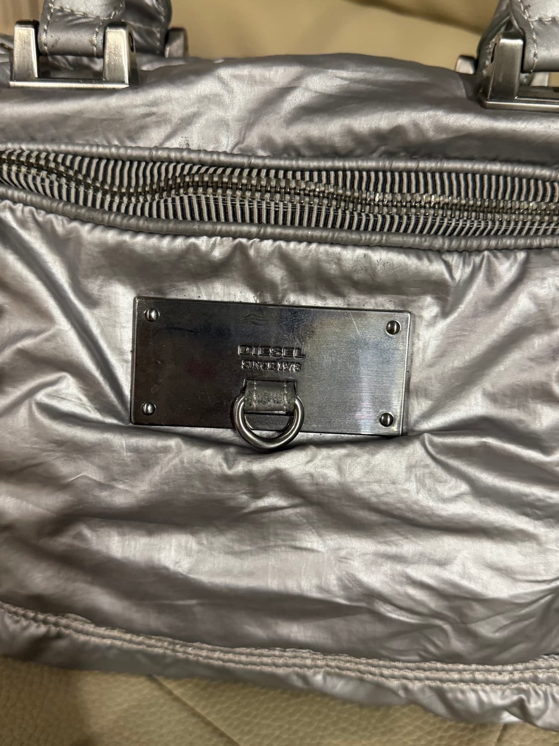 Diesel metal logo silver tote bag 상품이미지2