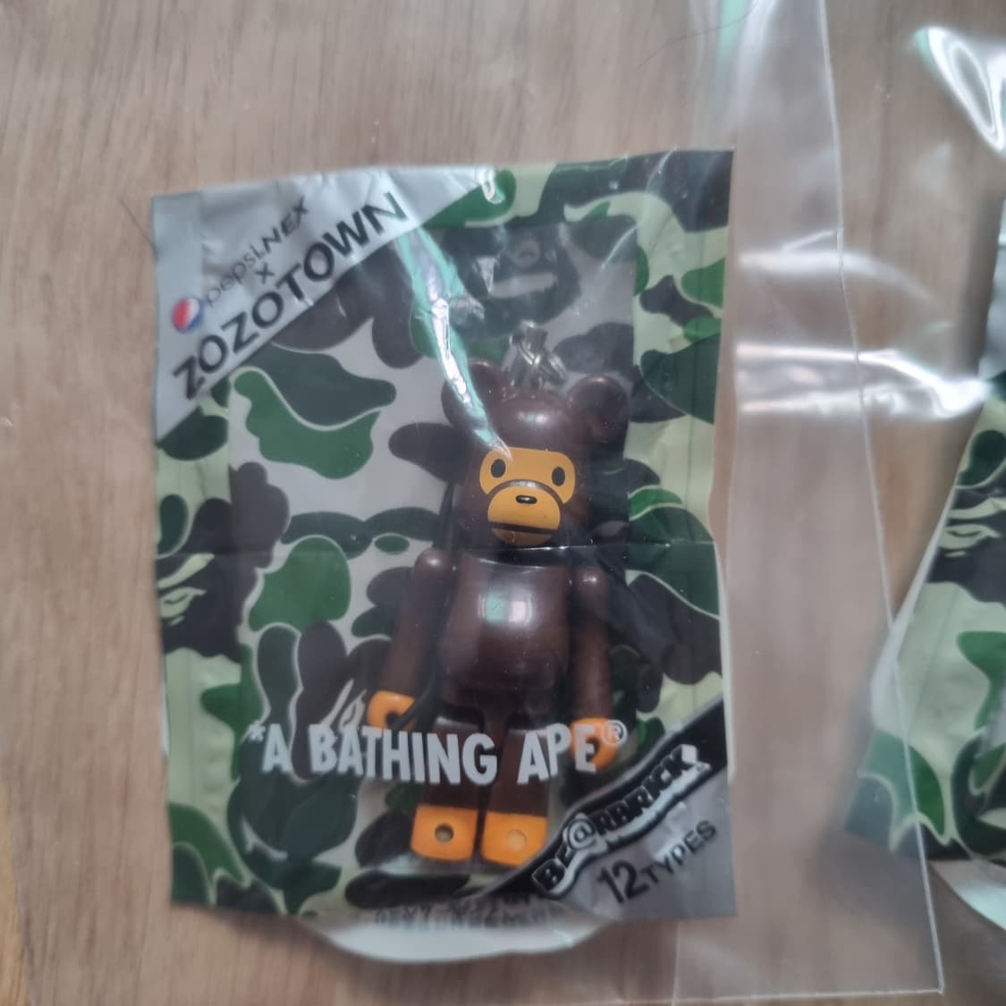 일본 베이프 마일로 X 70%베어브릭 X 펩시 bape 키링 스트랩 상품이미지2