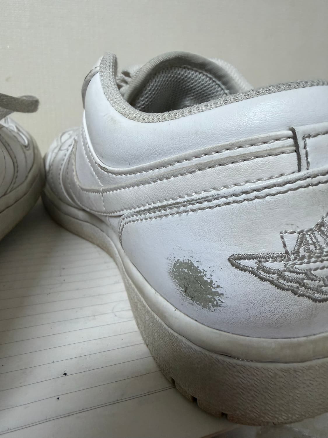 에어조던1로우 트리플화이트(260) 상품이미지2