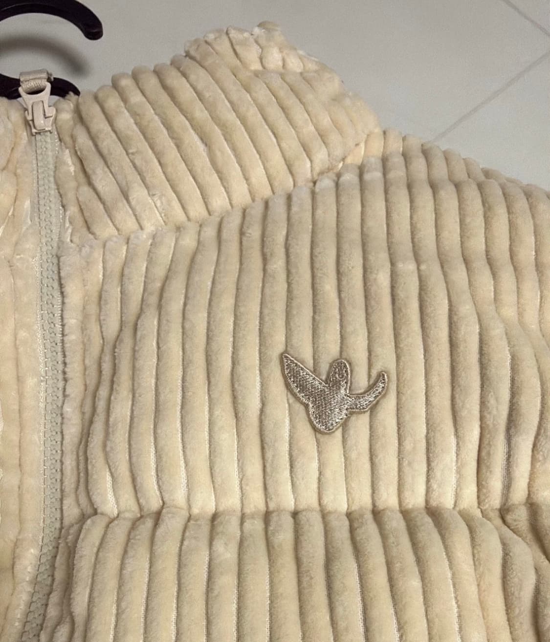 [새제품] 와릿이즌 코듀로이 숏패딩 아이보리 상품이미지2