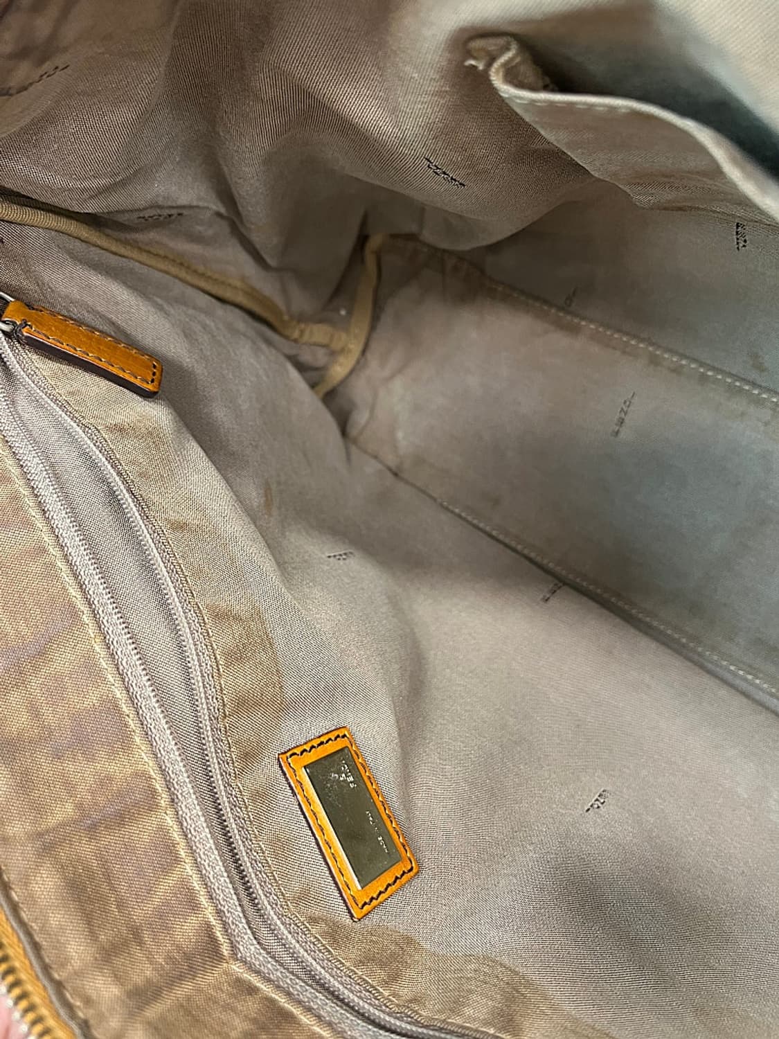 펜디 FF로고 빈티지 도트백  상품이미지9