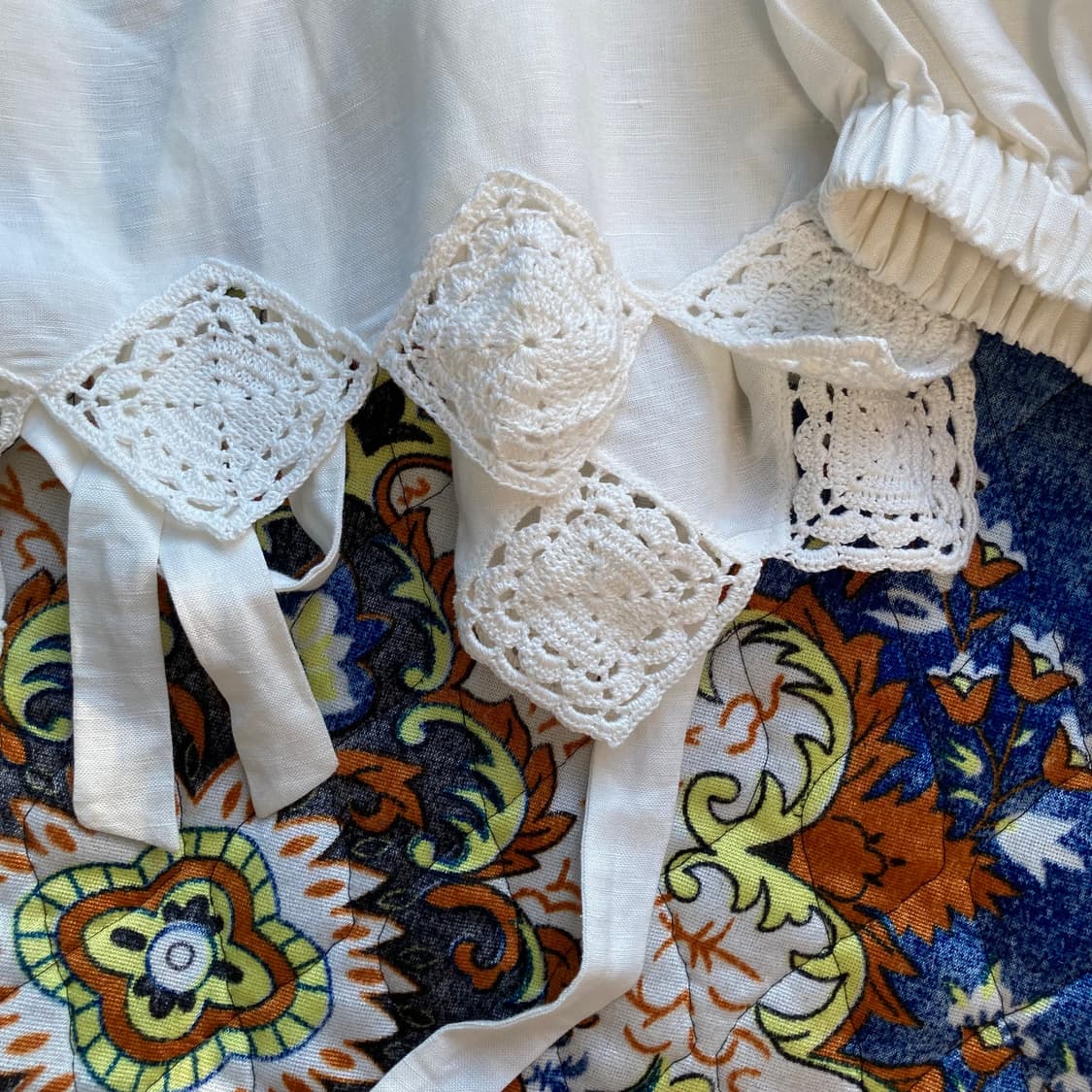 Sea Newyork 씨뉴욕 레이스 크로쉐 리본 크롭 퍼프 탑 블라우스 상품이미지4