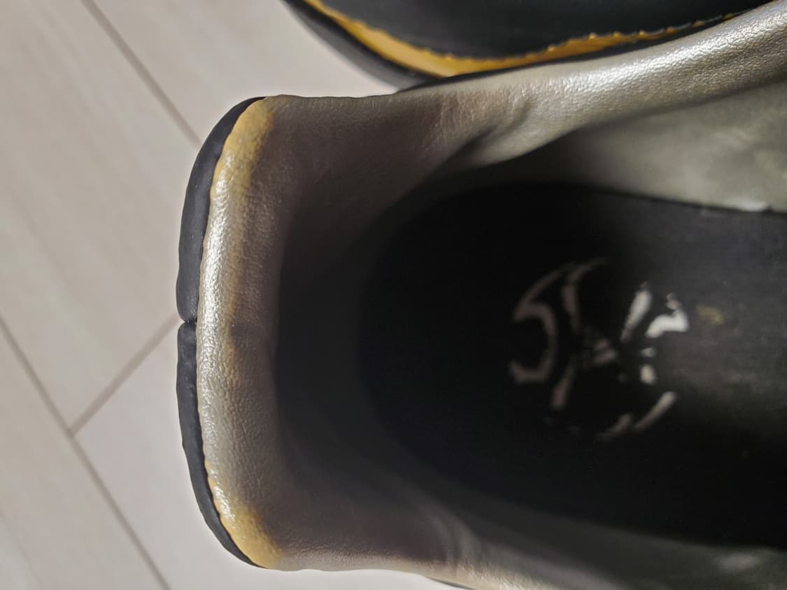 아디다스 축구화 잘락테로 HG 사이즈270

거의 안신어서 상태는 엄청  상품이미지8