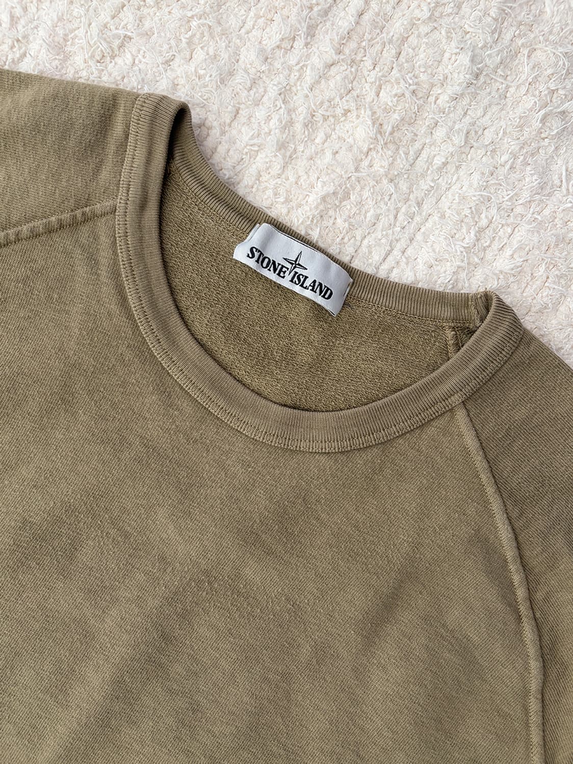 스톤 아일랜드 와펜 카키 맨투맨 상품이미지5