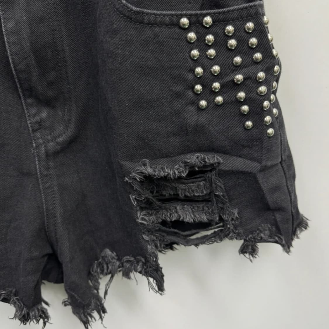 펑크 무드 스터드 포인트 멜빵 데님 쇼츠 상품이미지4