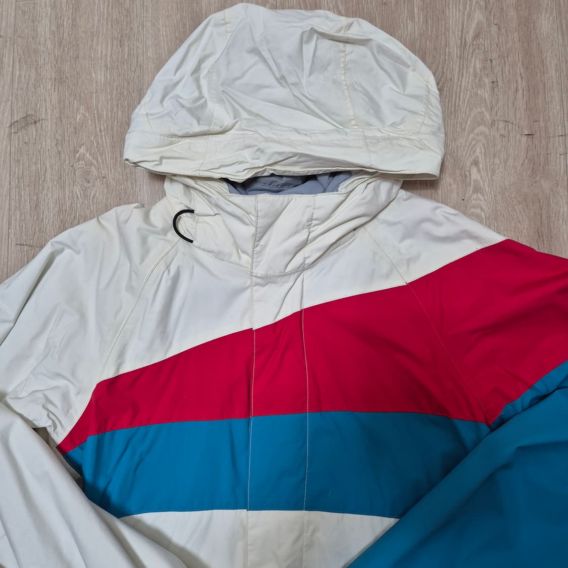 본파이어 스노우보딩 컴퍼니 여성 스노우보드 후드 바람막이 자켓 상품이미지2