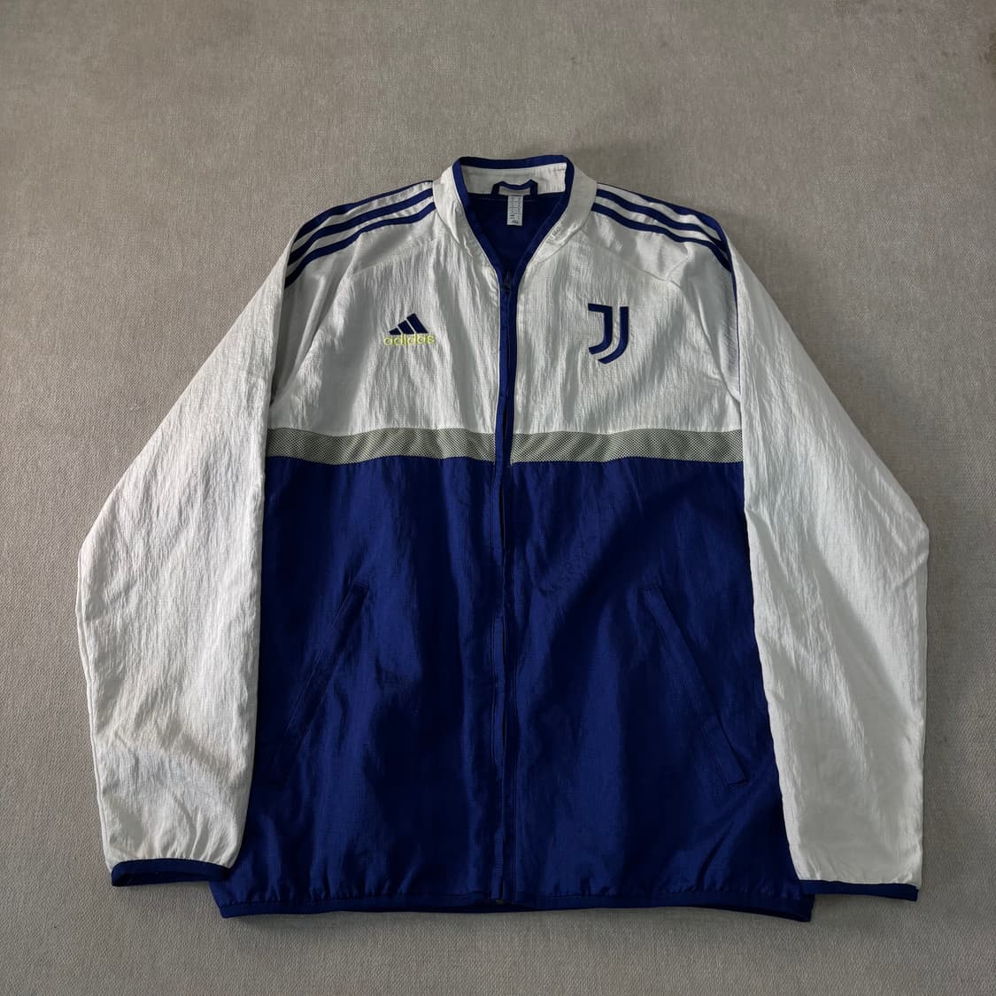100 아디다스 유벤투스 우븐 나일론 자켓   상품이미지1