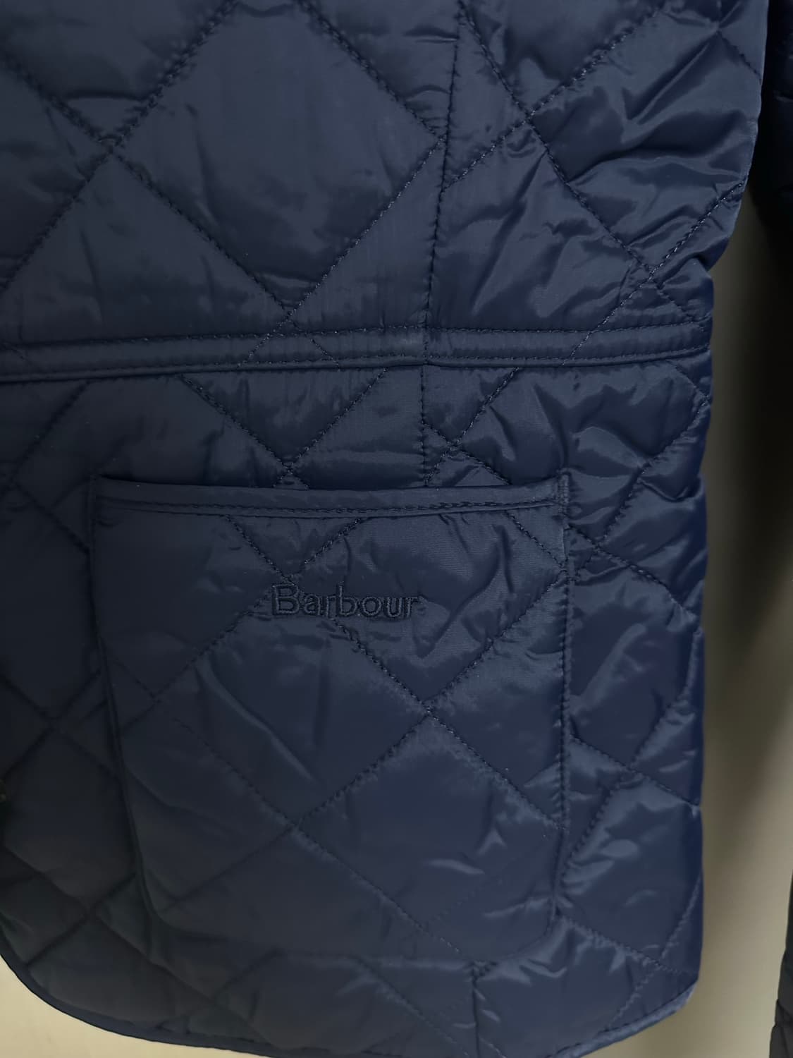 바버 Deveron Polarquilt 퀼팅 자켓 네이비  상품이미지3