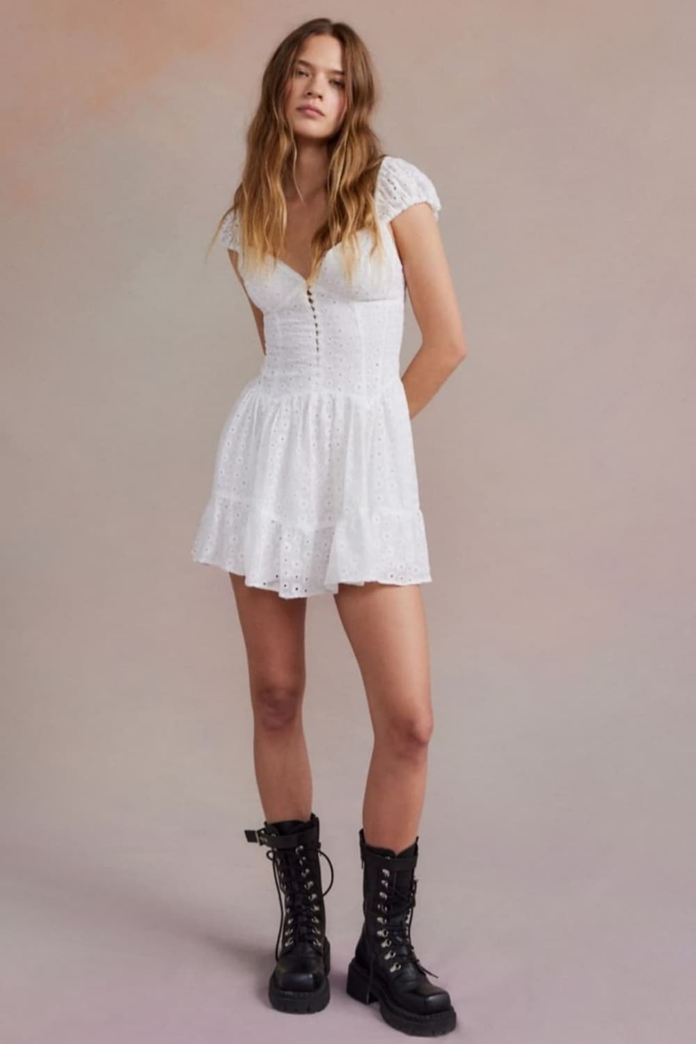 Urban outfitters kimchiblue eyelet dress 상품이미지1