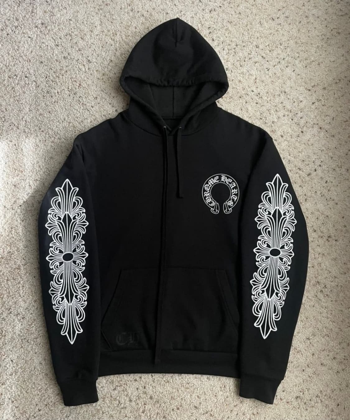 (구해요)이런 느낌의 팔에 예쁜 문양이나 로고 있는 후드, 후드집업 상품이미지1