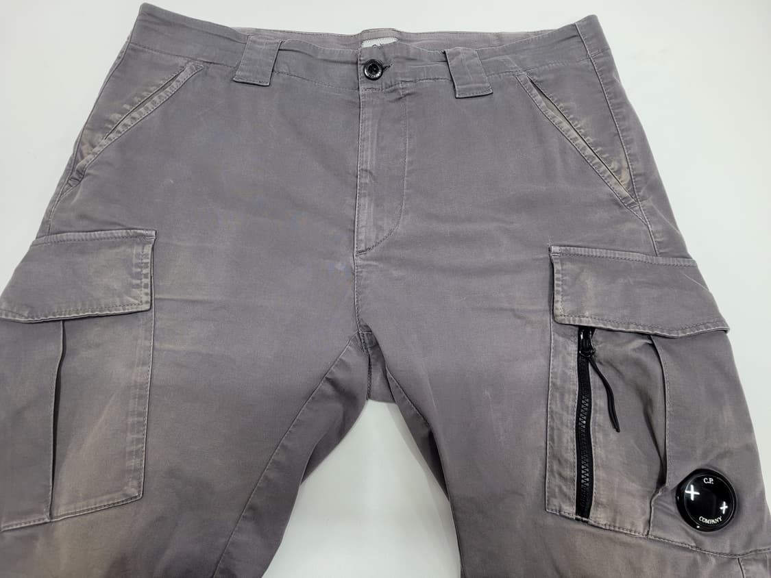 CP 컴퍼니 23SS 가먼트다잉 렌즈 와펜 카고 팬츠 / 남 84 매장판 상품이미지3