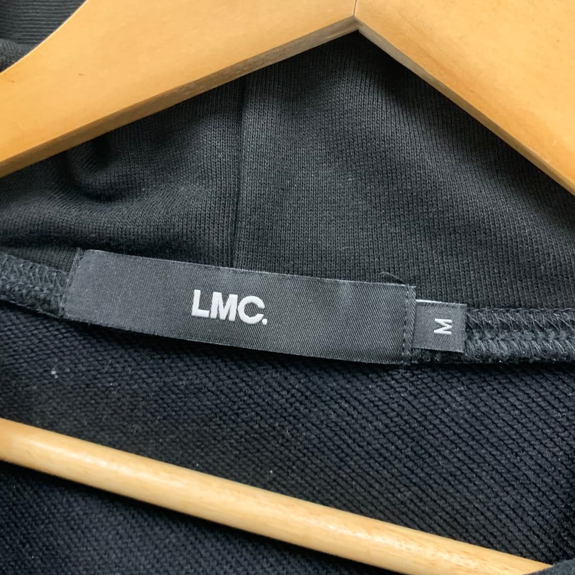 LMC 스펠로고 블랙 후드티   상품이미지3