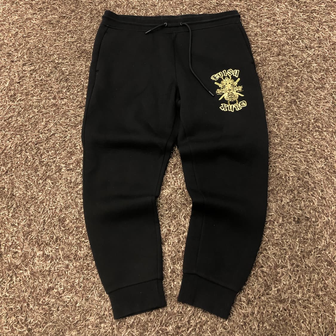 에비수 쿠로 자수 로고 조거 팬츠 상품이미지1