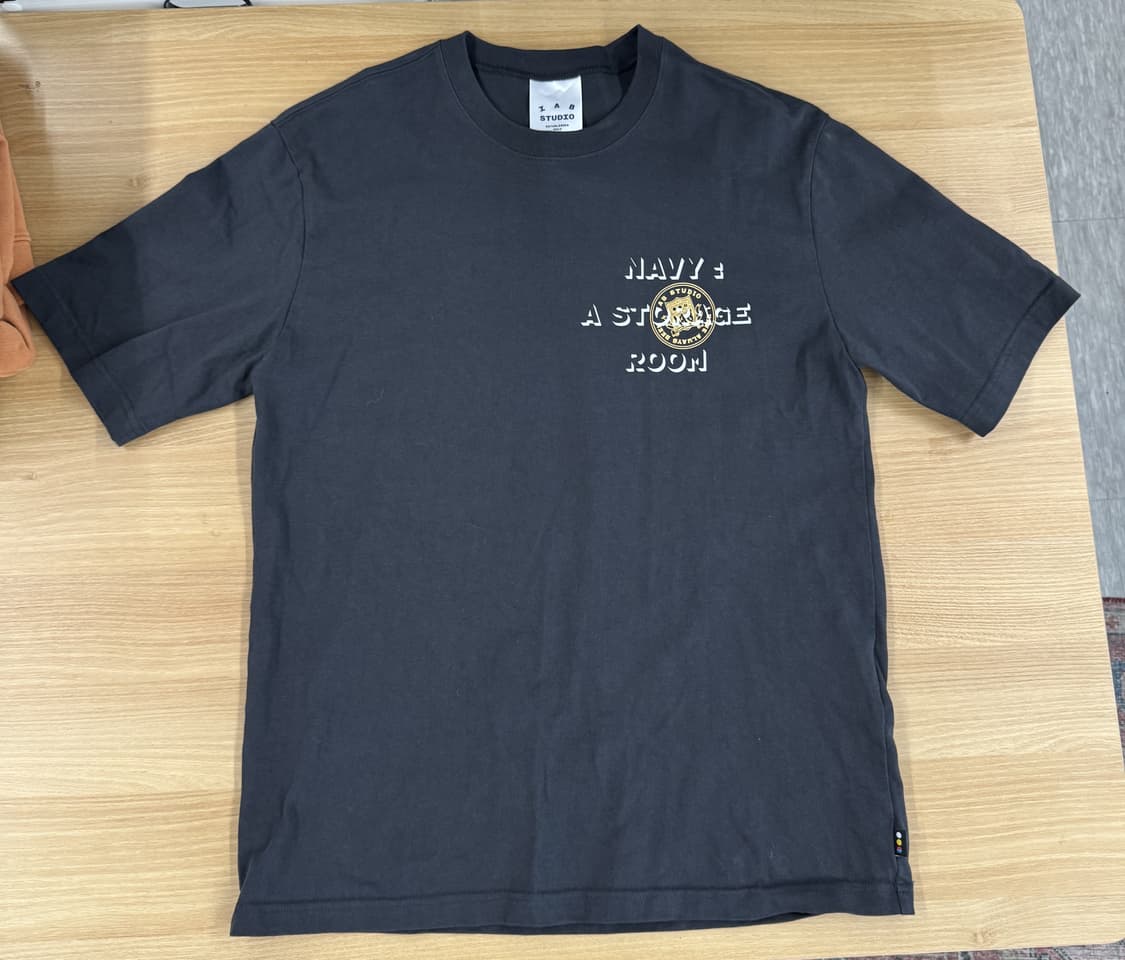 IAB STUDIO 티셔츠 L 팝니다 상품이미지1