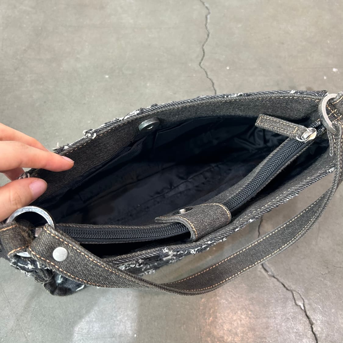 데님 그런지 포켓 숄더백 상품이미지4