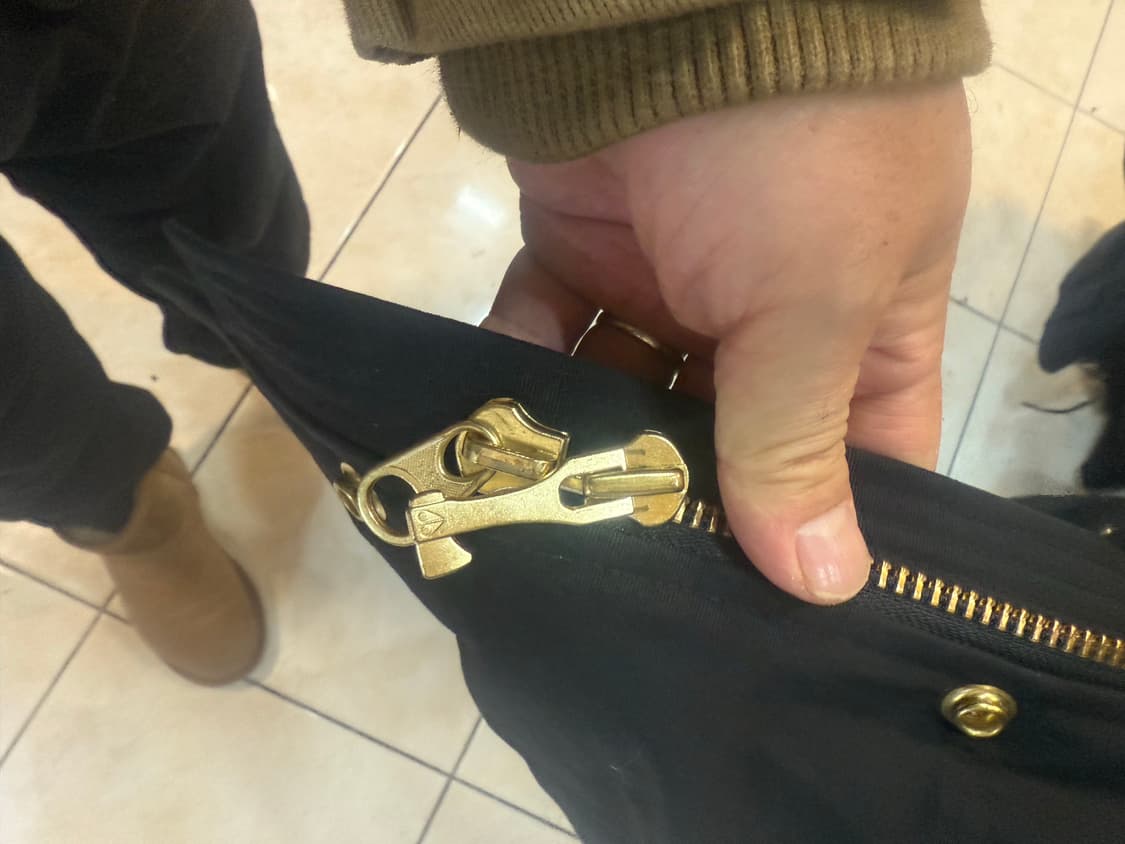 55 정품 무스너클 그랜드 메티스 롱 패딩 블랙골드 팝니다 상품이미지3