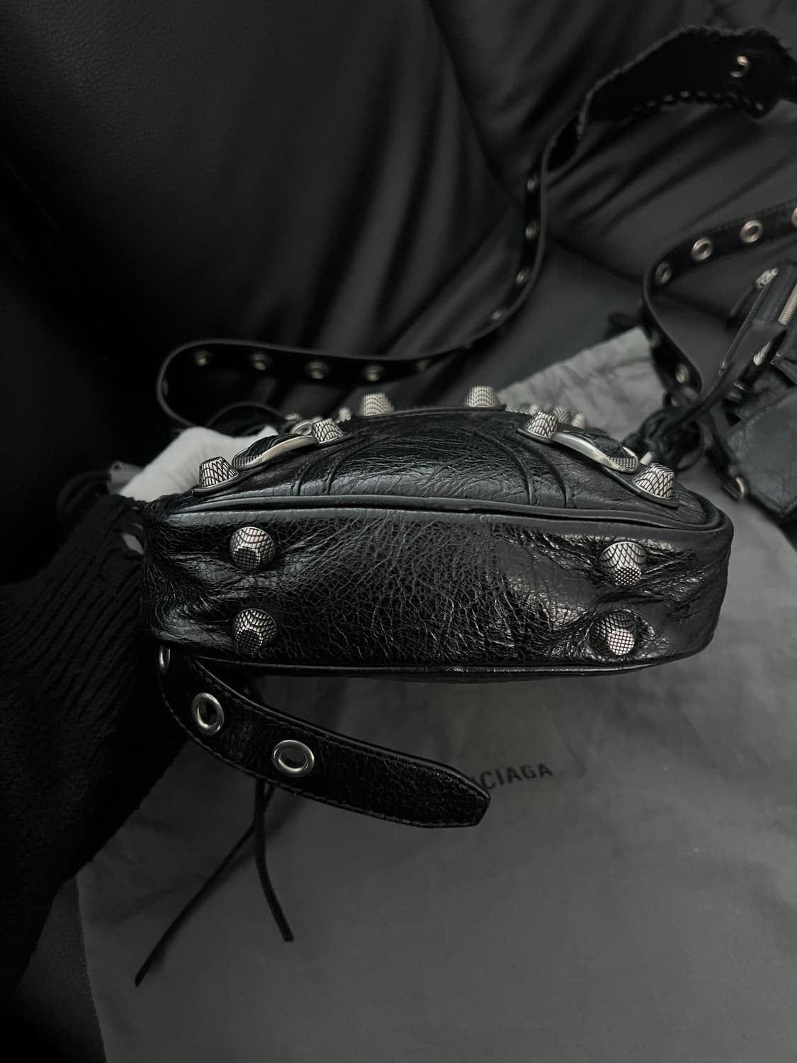 발렌시아가 르카골 아레나 크로스백 상품이미지3