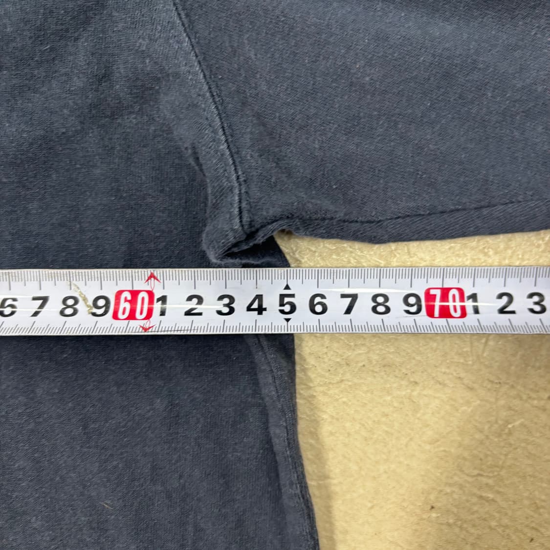 칼하트 포켓 로고 네이비 반팔티 상품이미지5