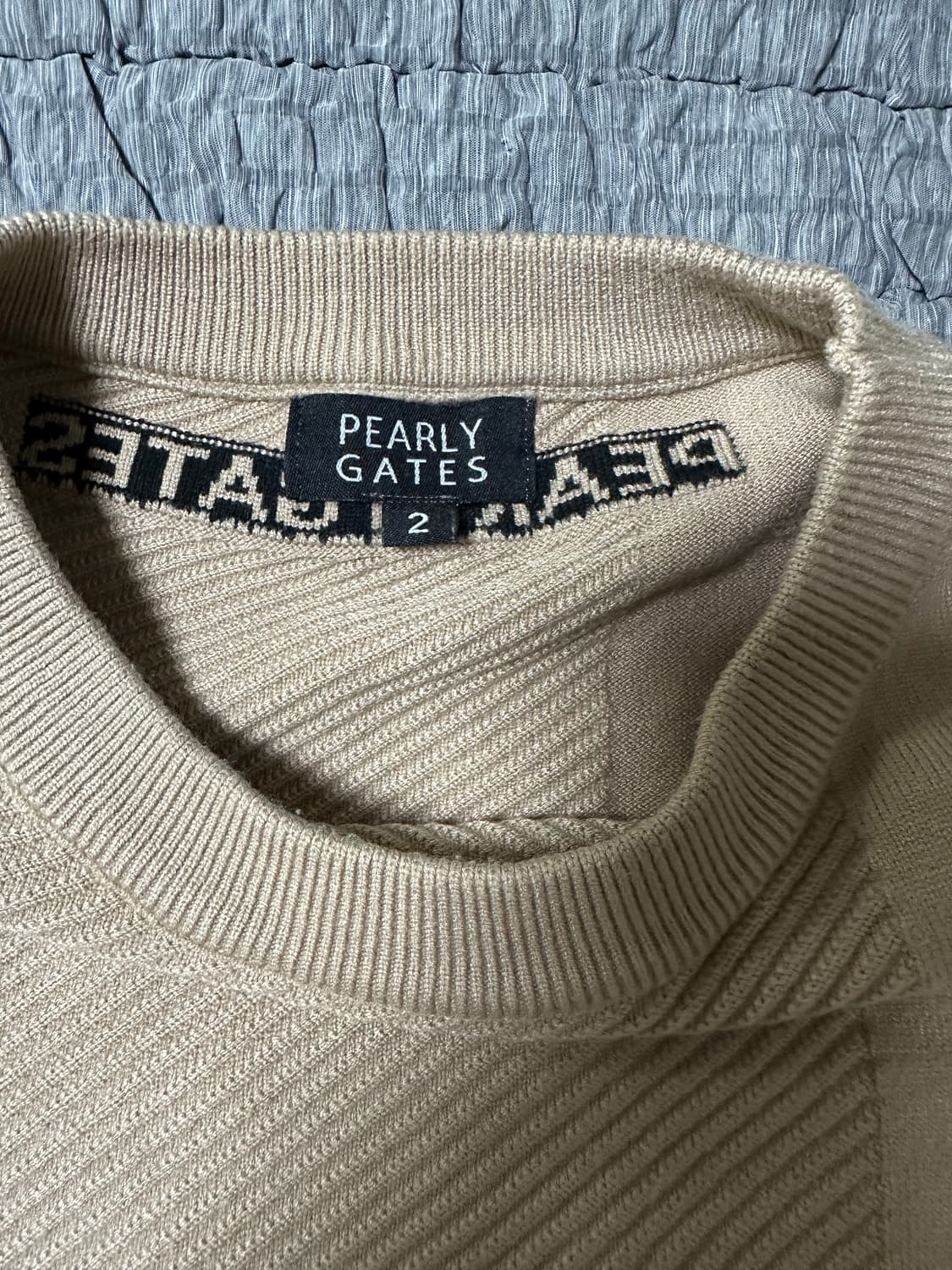 파리게이츠 니트 맨투맨 베이지 상품이미지3